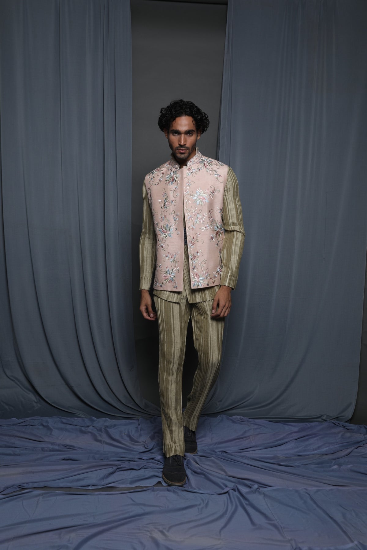 Peach Embroidered bundi