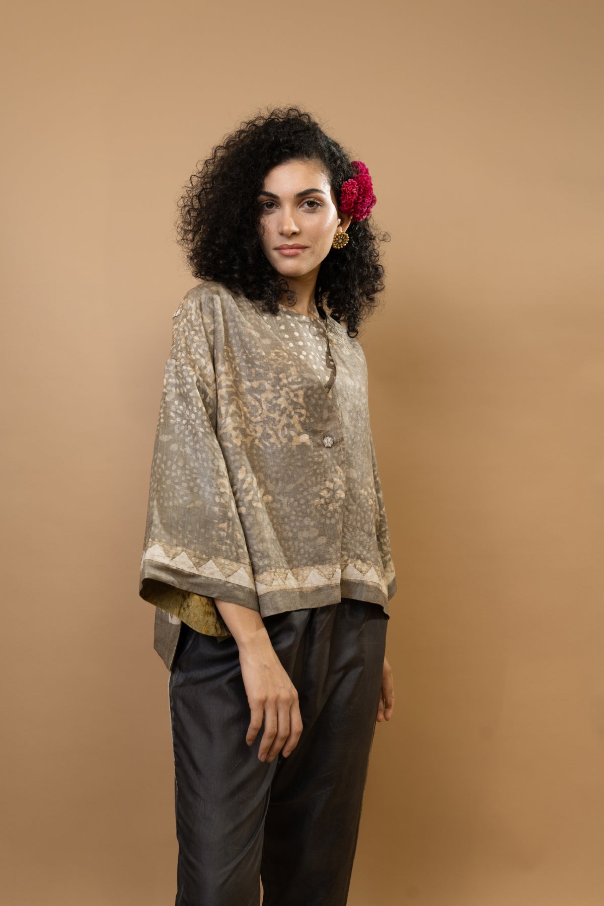 Patchwork-embroidered short jacket