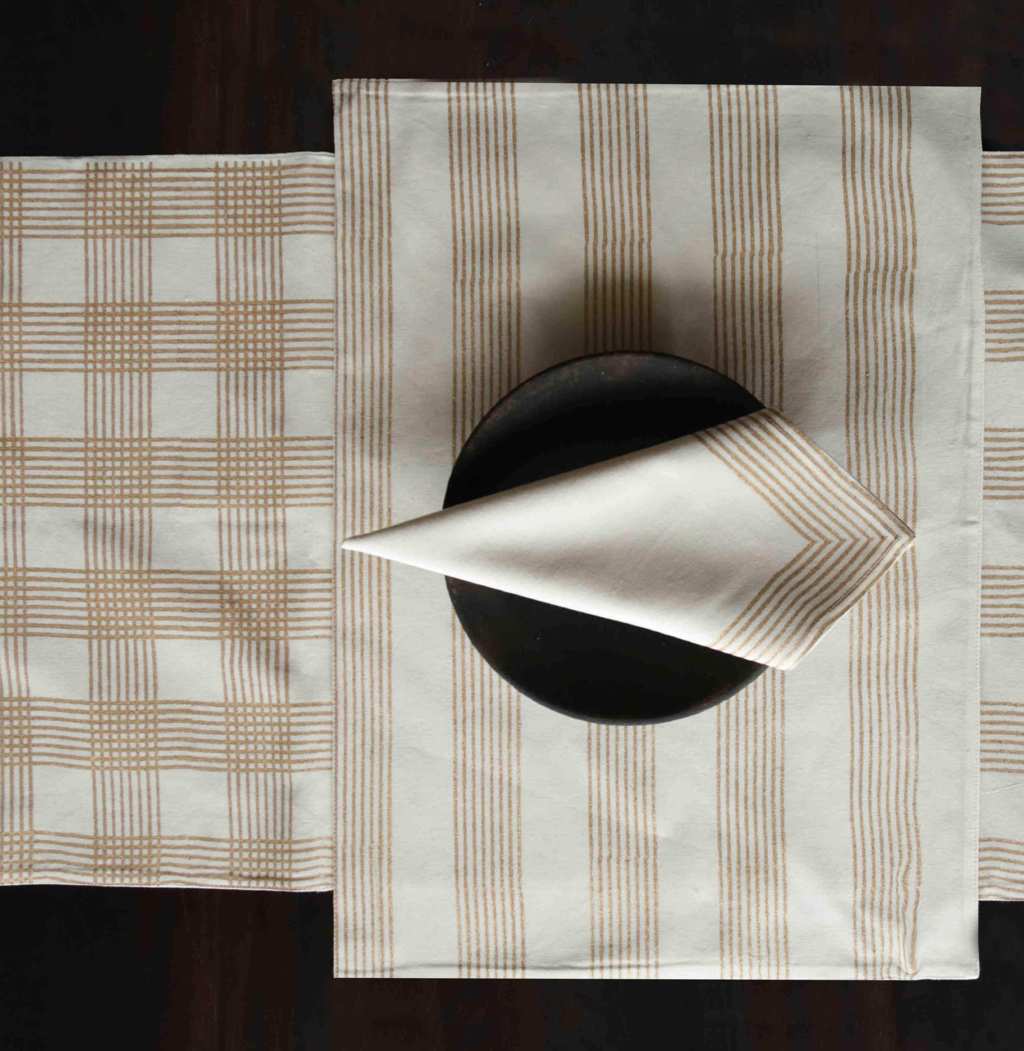 Angelo Gold Dinner Napkin (Set Of 4)