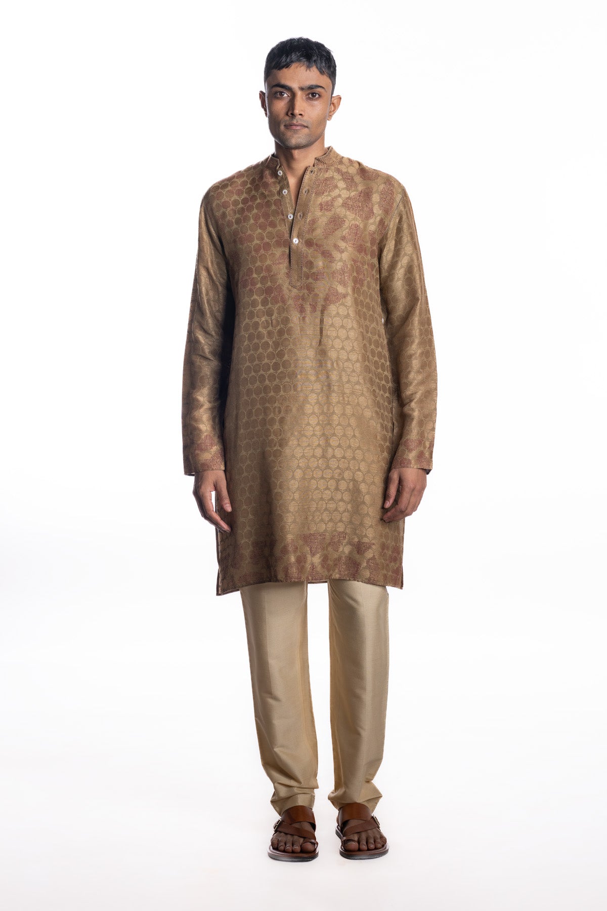 Brown kurta with engineered maroon block-printed motifs