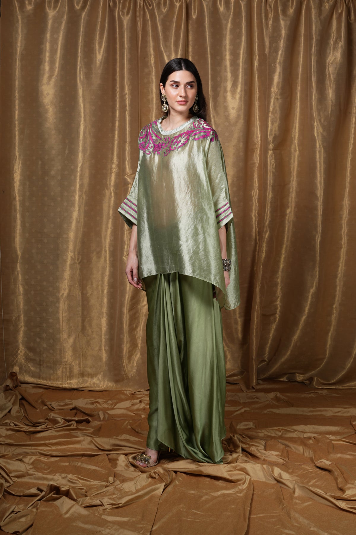 Pistag embroidered kaftan