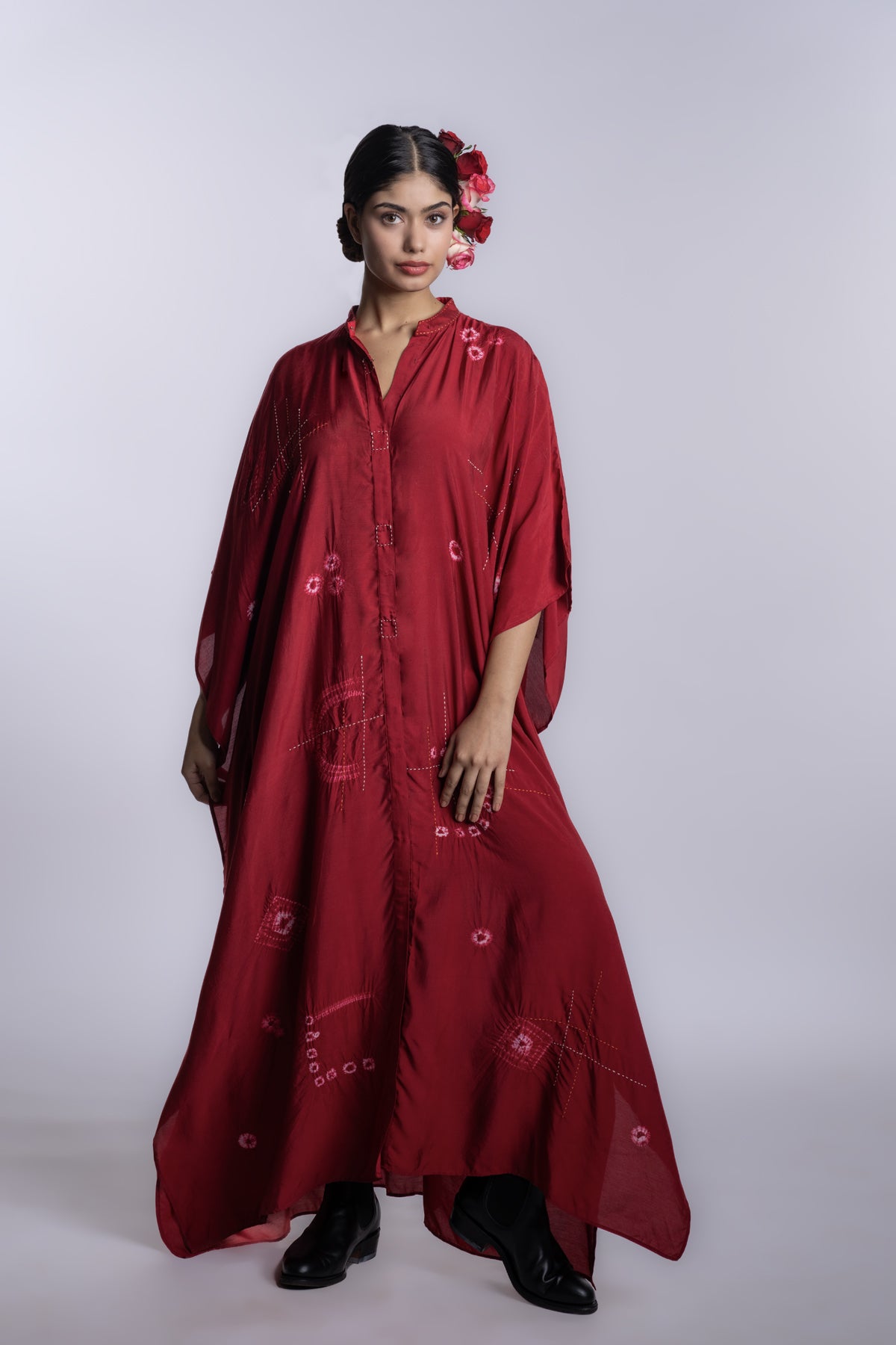 Red one-size front open kaftan dress with a fluid