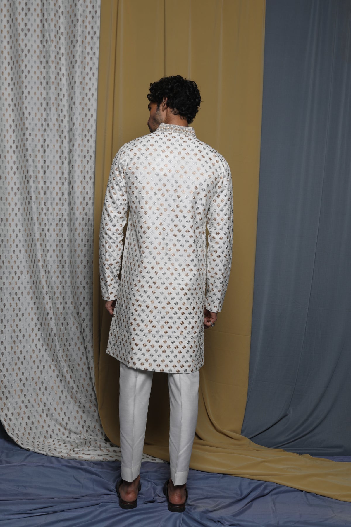 Off-White embroidered kurta set